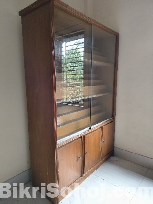 Showcase / Cabinet